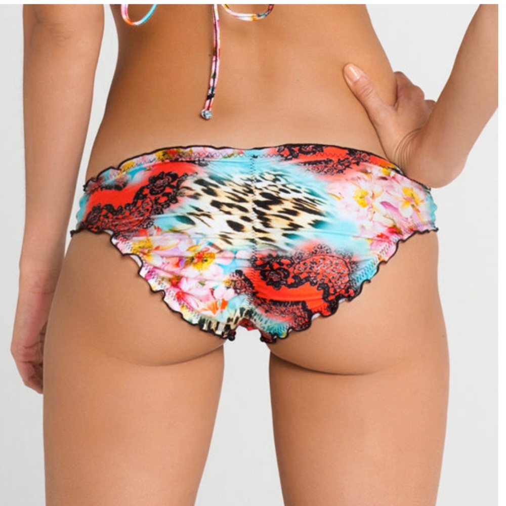 Luli Fama Wavey Ruched Back Bottoms - Picture 5 of 5
